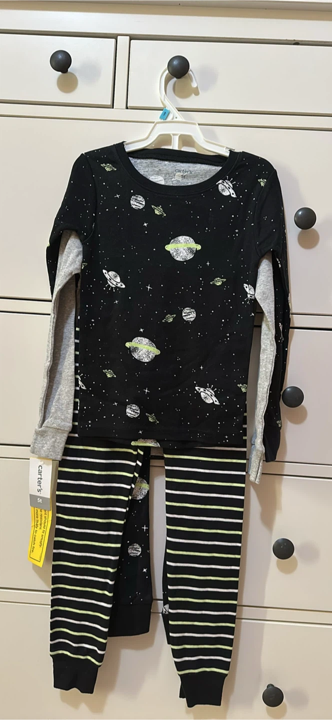 NeW boy size 5  clothes