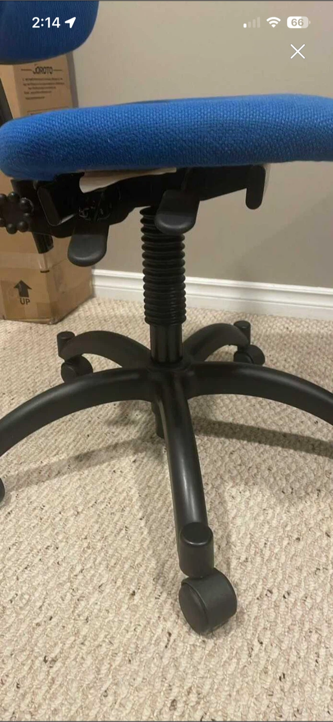 Adjustable task/office/student chair - photo 2
