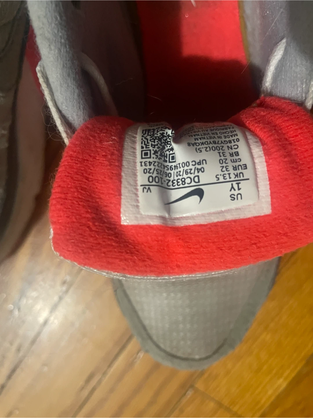 Nike Air Max 90 Sneakers - Size 1Y - photo 2