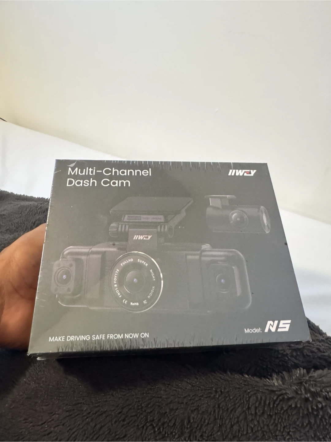 IIWEY N5 4 Channel Dash Cam never open - photo 2