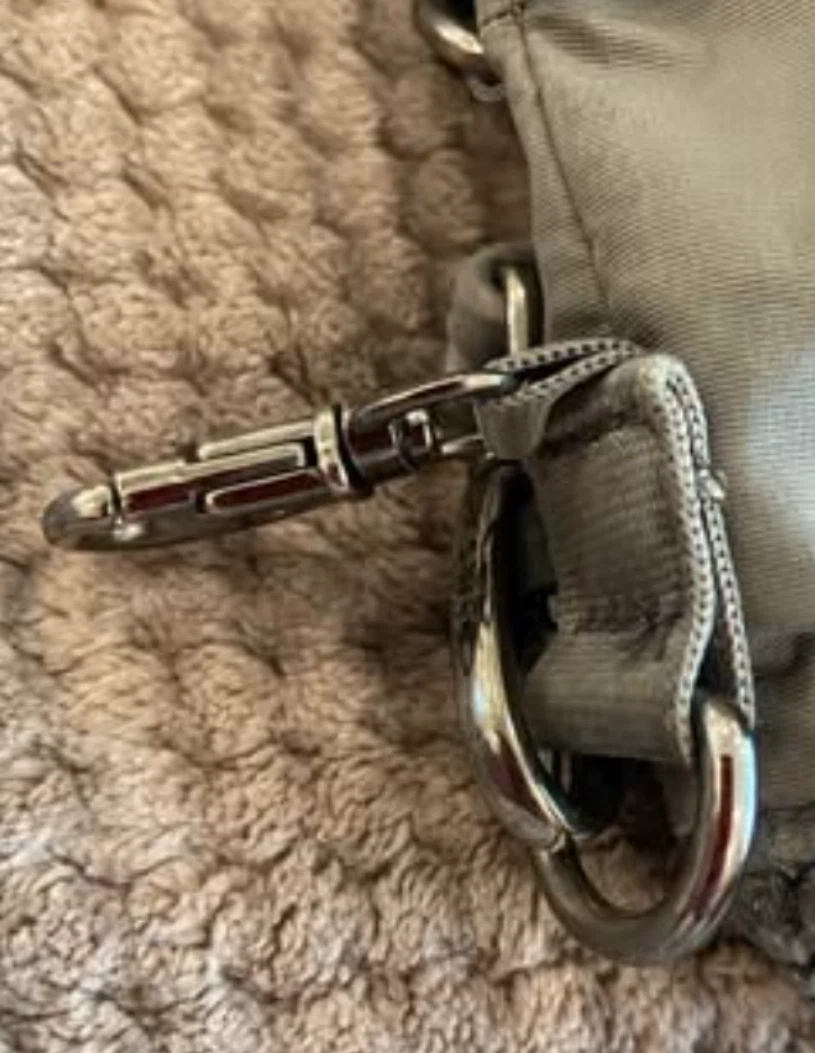 Pacsafe Anti-Theft Crossbody Bag - photo 3