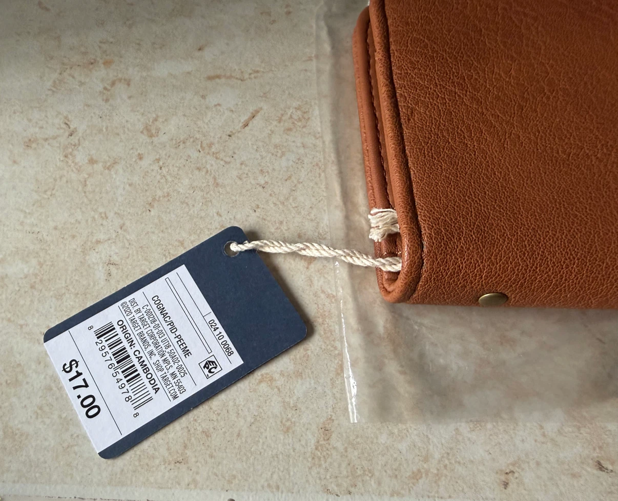 New Universal Thread Faux-Leather Bifold Clutch Wallet - photo 4