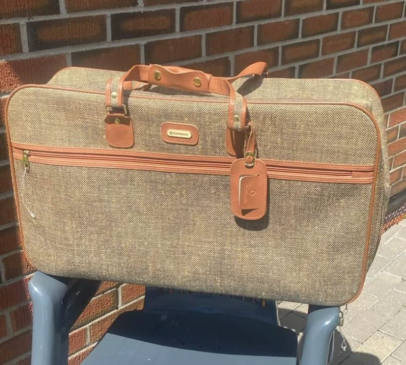 New RARE Tweed Samsonite Suitcase 26”L x 14.5”W x 7.5”