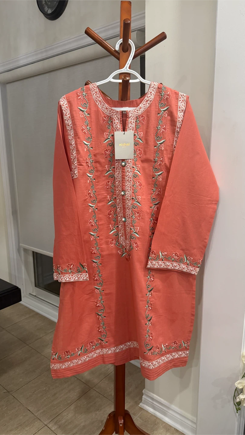 Nishat Linen Embroidered Kurti and Pants - photo 5