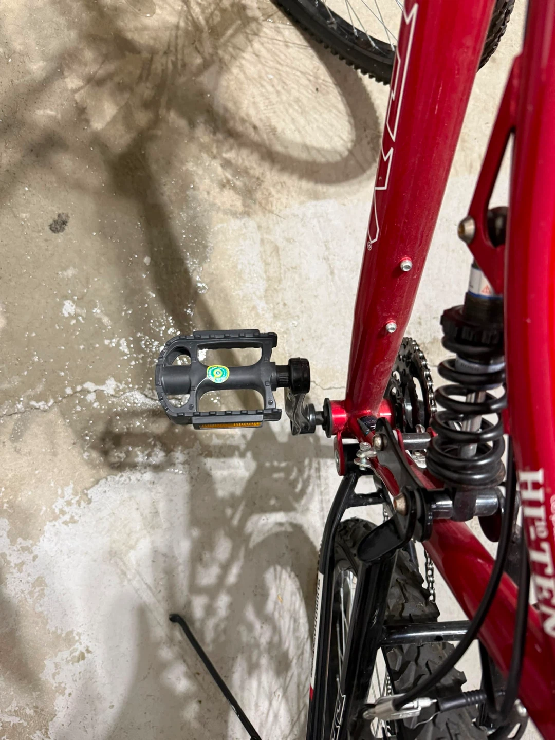 Red CCM Mountain Bike - photo 4