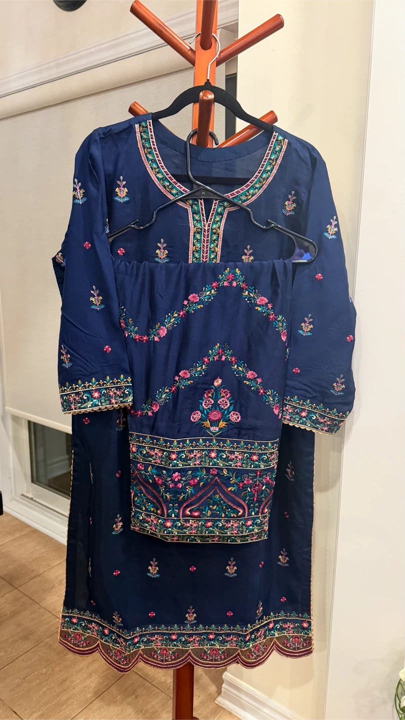 Navy Blue Embroidered 3-Piece Suit - photo 5