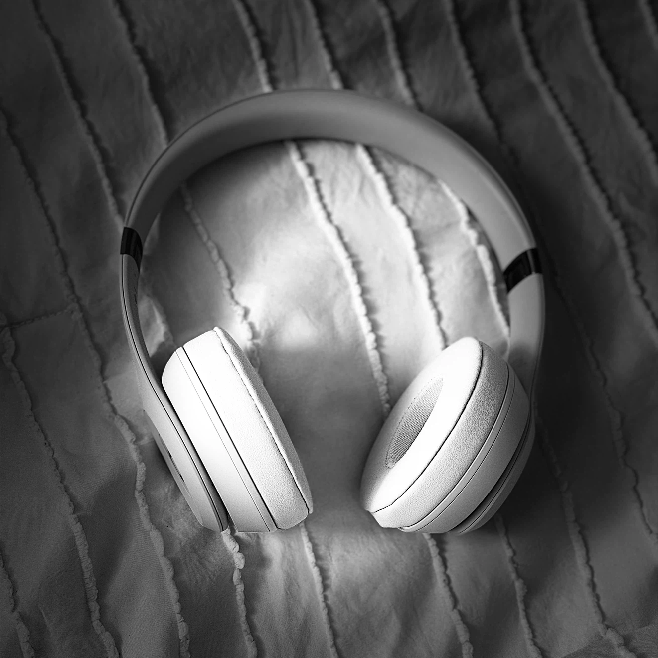 Beats Solo 4 Headphones - White - photo 5