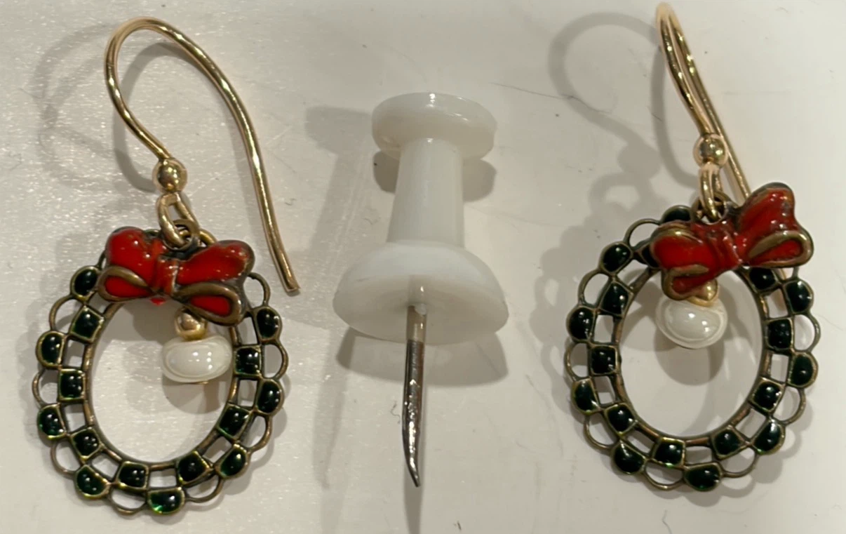 Christmas Wreath Dangle Earrings Red Bow Green Enamel Faux Pearl - photo 2