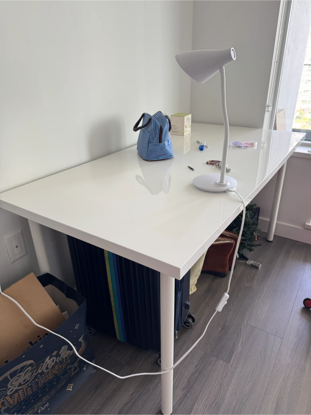 Moving sale- must go white table 150*75cm
