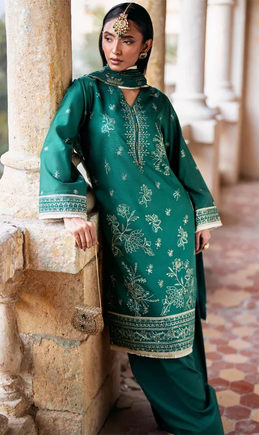 Green embroidered three piece suit - photo 4