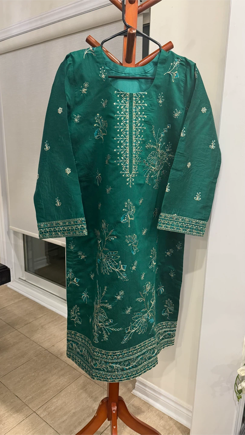 Green embroidered three piece suit - photo 5