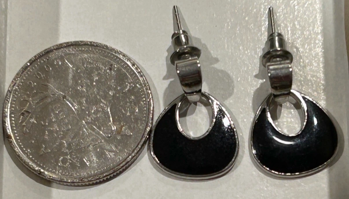 Silver Tone Black Teardrop Earrings - photo 2