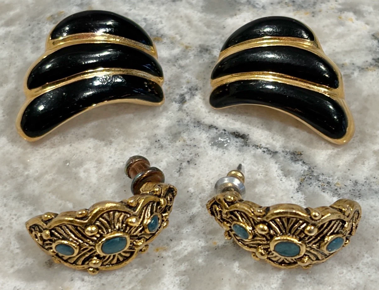 Pair of Curved and Wing Shaped Stud Earrings