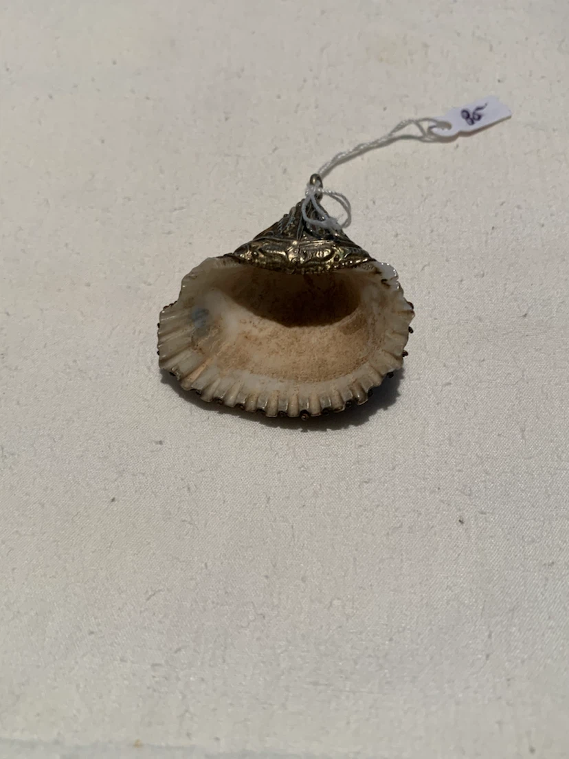 Vintage Seashell Pendant Charm - photo 2