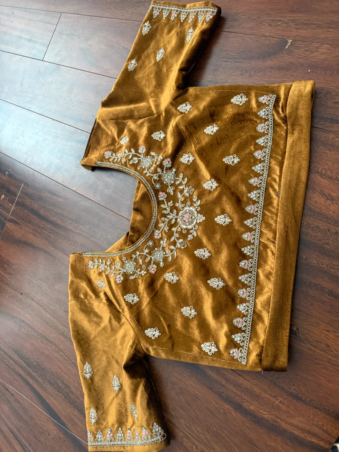 Women's Yellow Embroidered Lehenga Choli - photo 4
