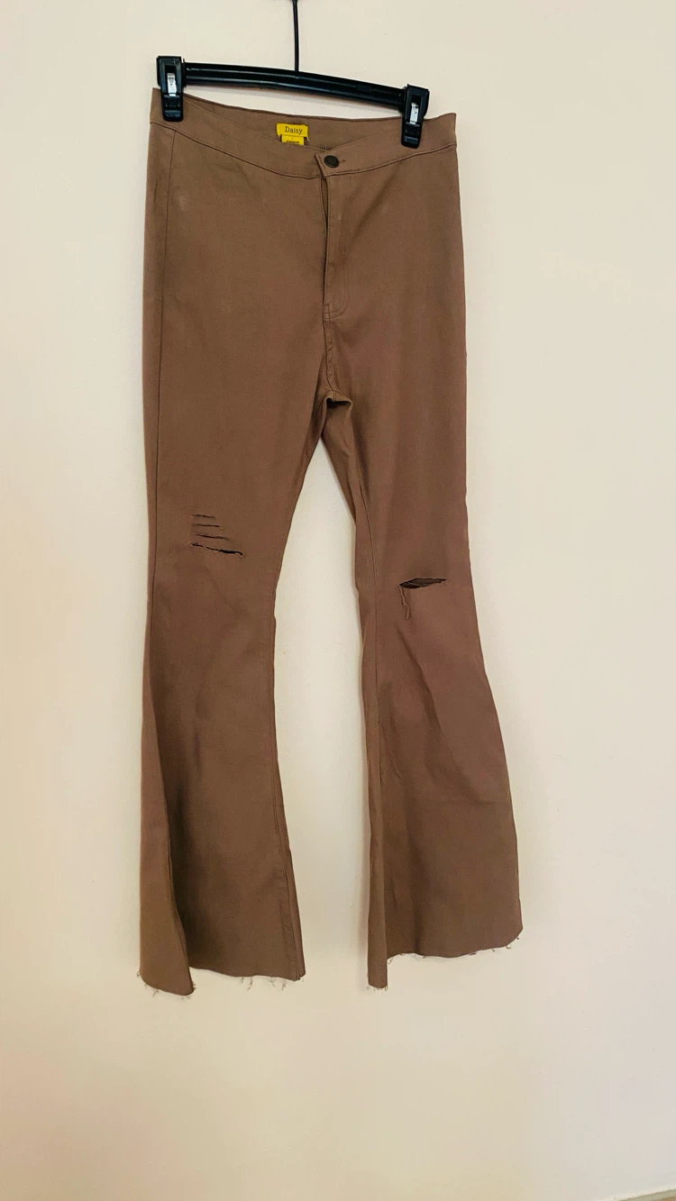 Daisy size large fit and flare distressed pants