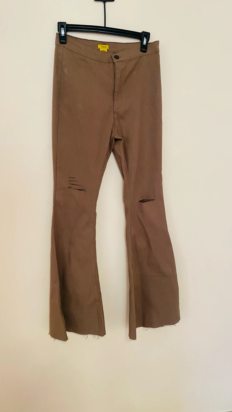 Daisy size large fit and flare distressed pants - photo 2