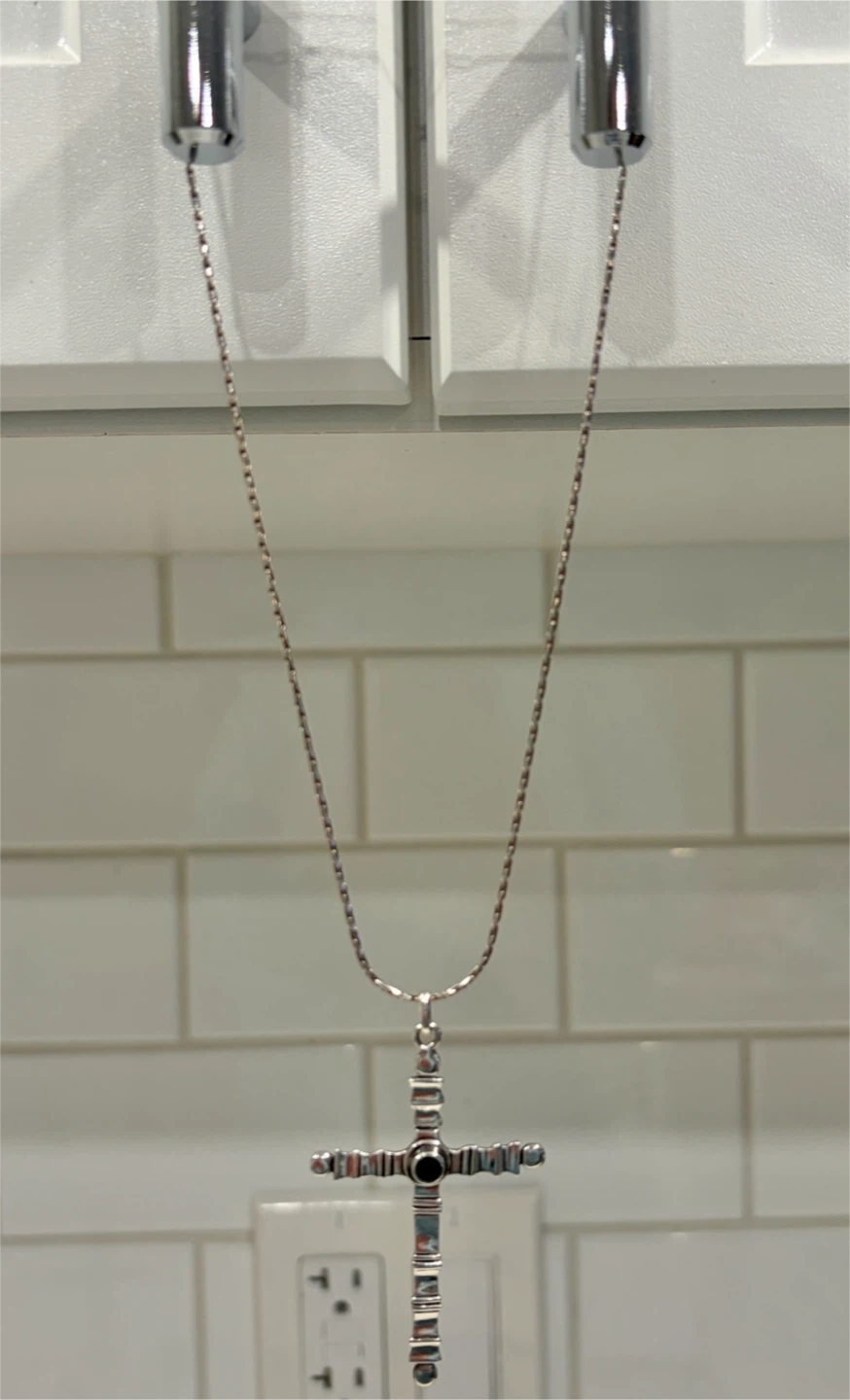 925 Sterling Silver (Stamp) Gothic Like Cross Pendant Necklace