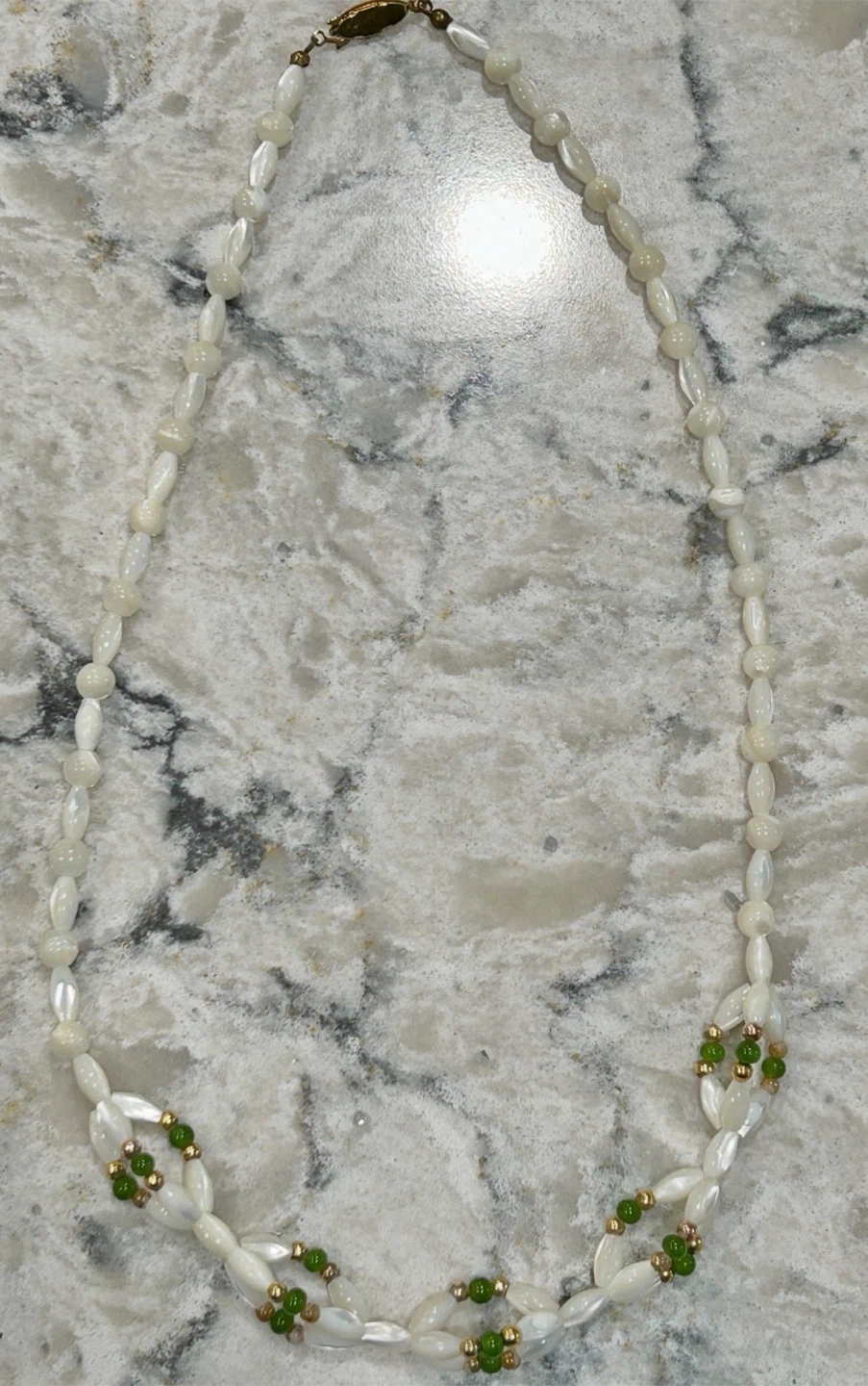 Vintage White Beaded Necklace w/ Green Accents - photo 2