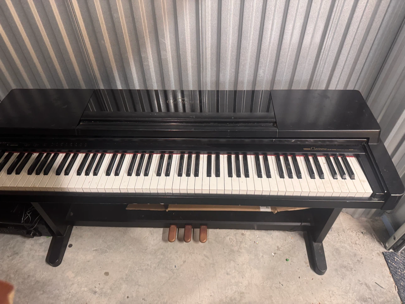 Yamaha Clavinova CLP-560 Digital Piano - photo 2