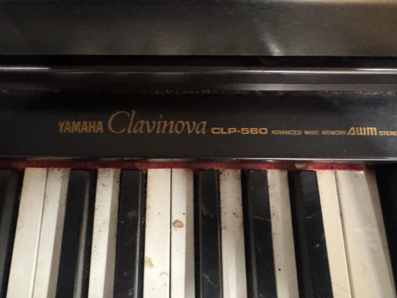 Yamaha Clavinova CLP-560 Digital Piano - photo 3
