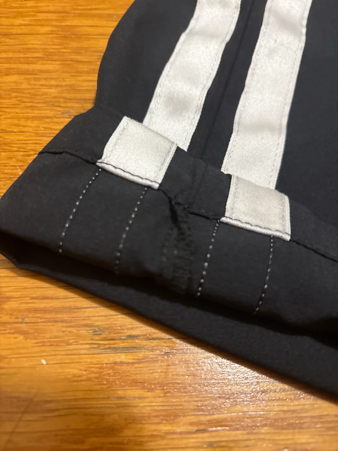 Black athletic shorts with white stripes - photo 4