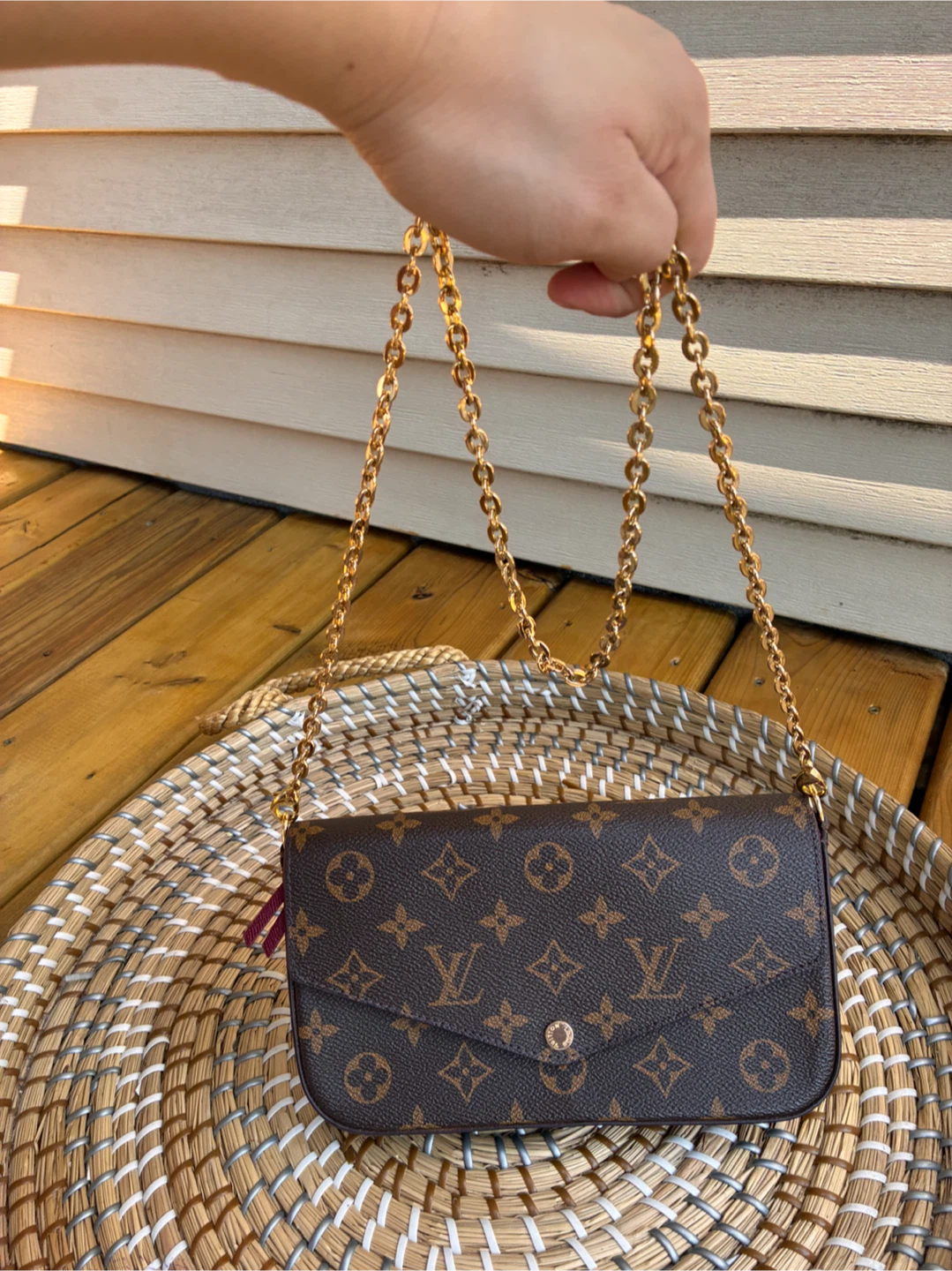 LV