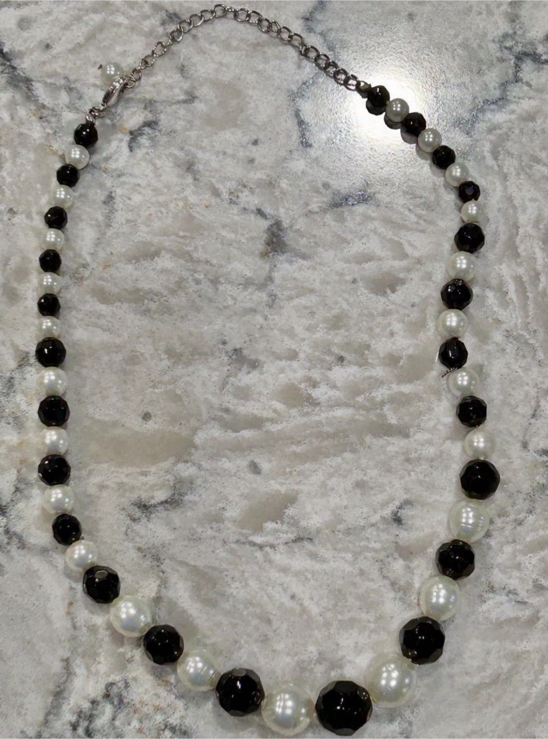 Black and White Beaded Necklace - photo 2