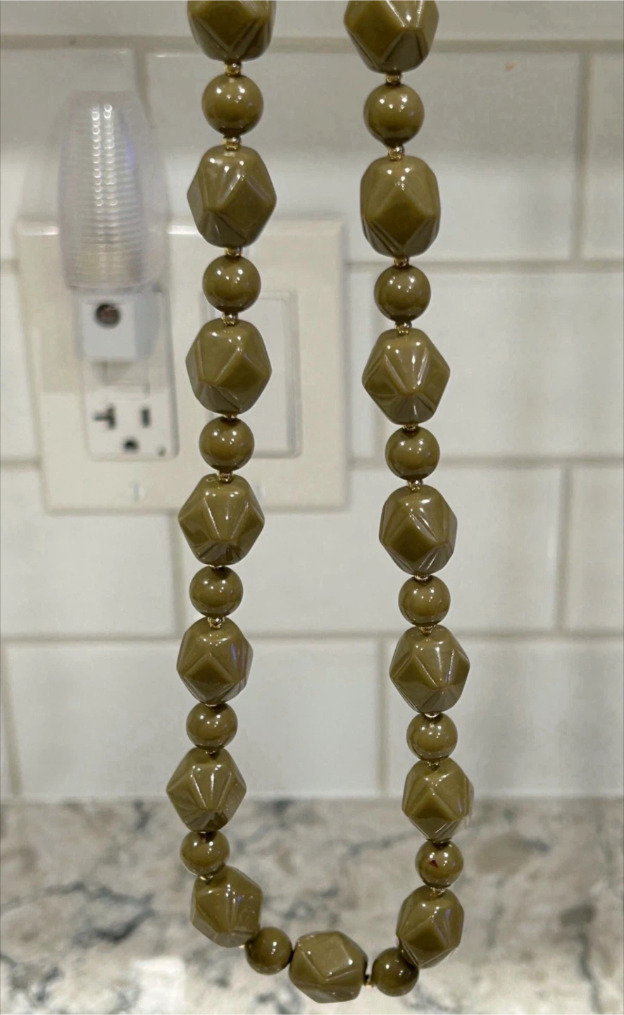Olive Green Bead Necklace – Geometric Retro Statement Piece