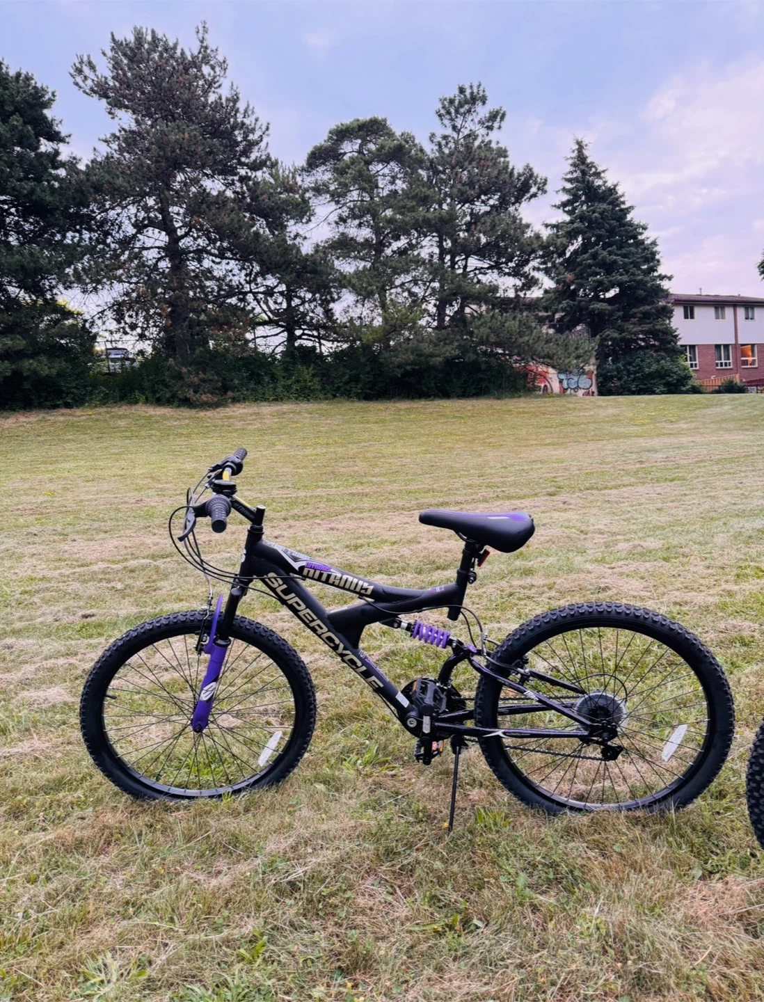 Supercycle Nitrous Dual Suspension Mountain Bike - Like New!