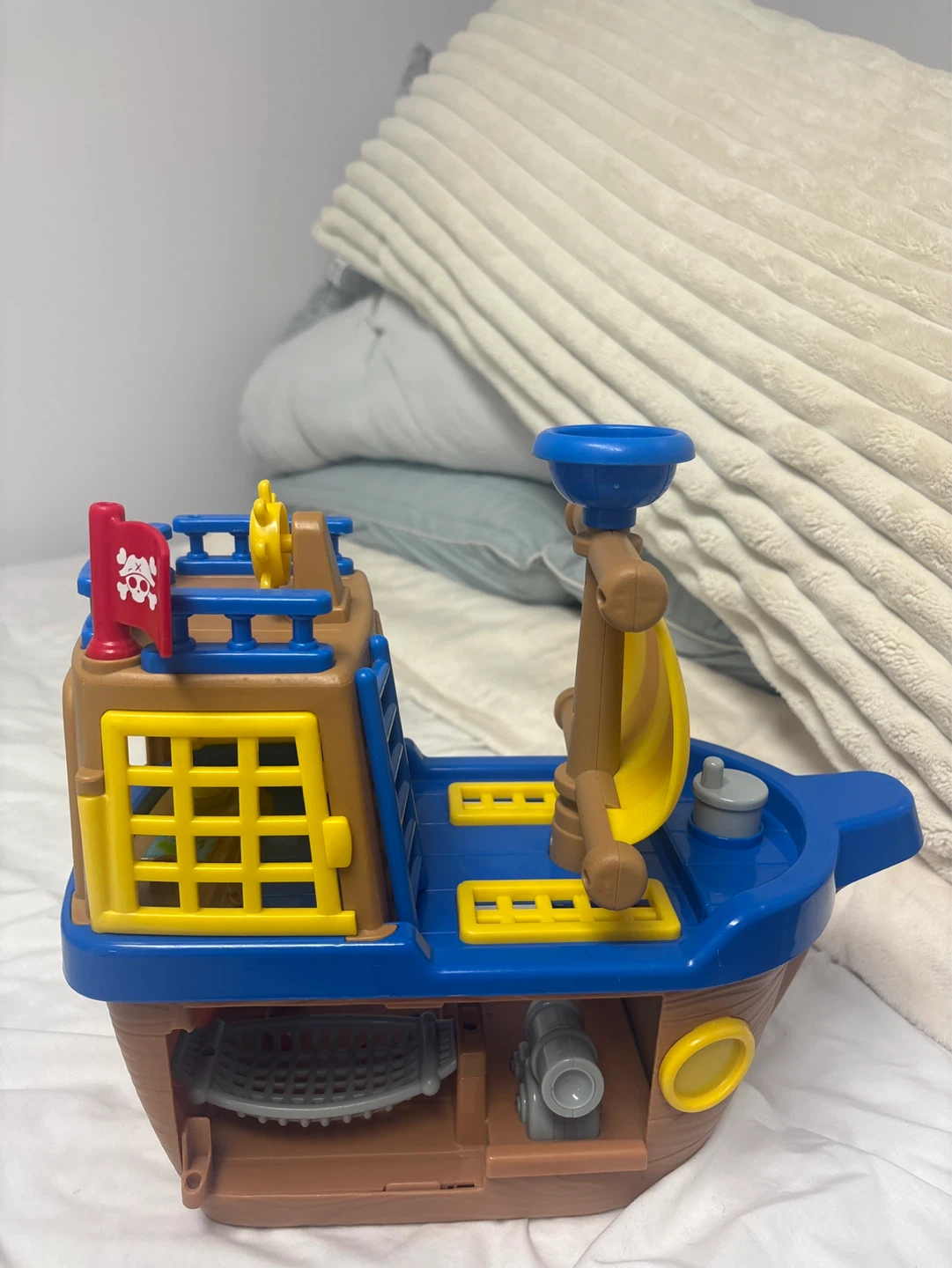 Plastic Toy Pirate Ship - photo 2