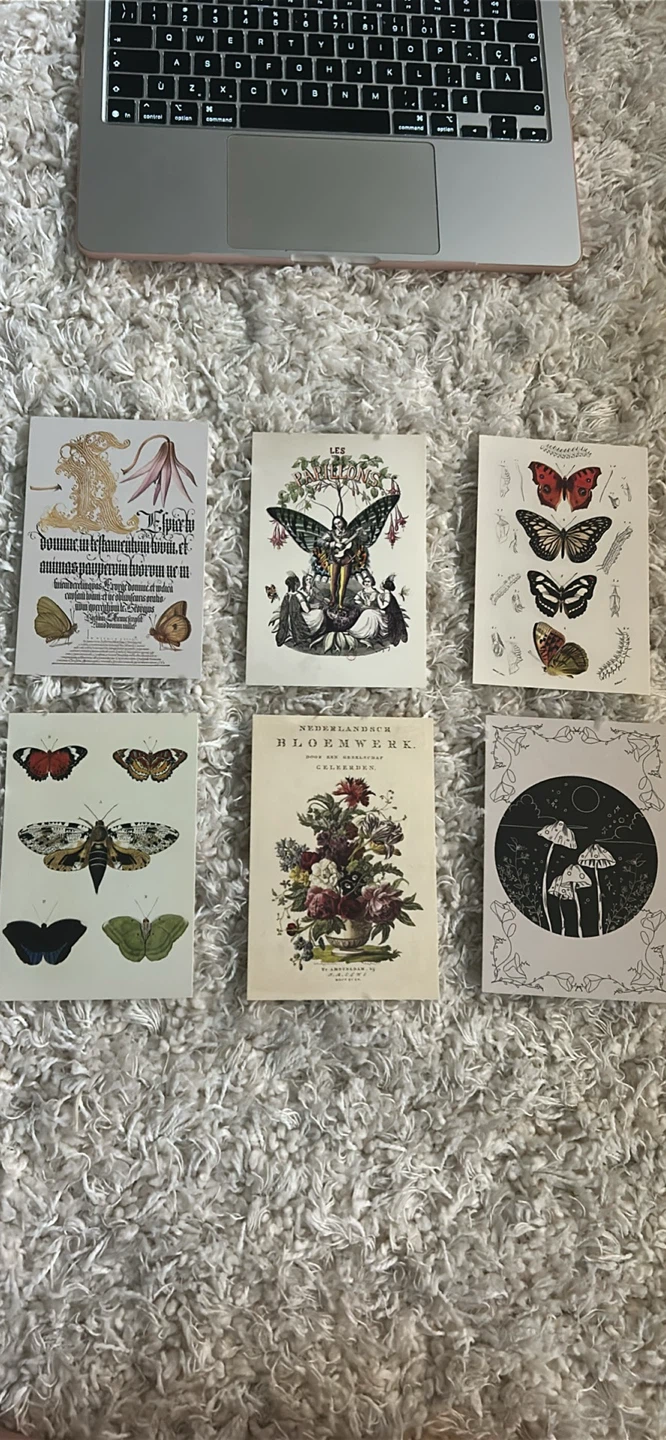 Set of 18 Vintage Style Art Postcards/ Wall art and stickers