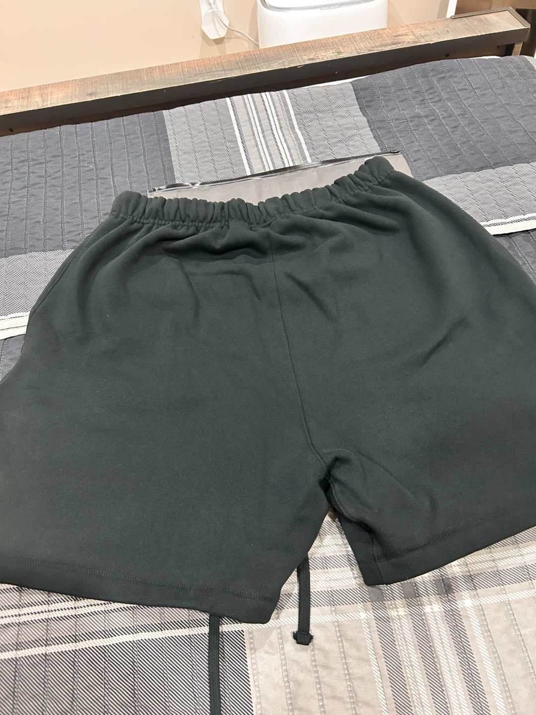 Essentials shorts - photo 2
