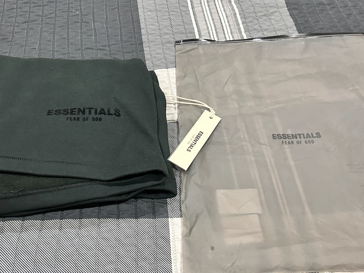 Essentials shorts - photo 4