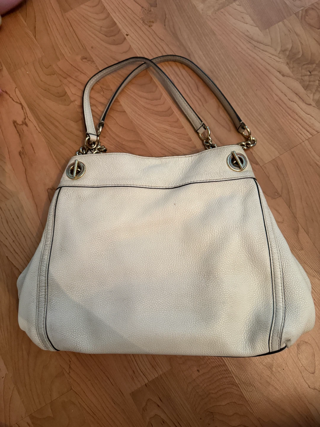 👜 Authentic Coach Turnlock Edie Shoulder Bag 👜 - photo 2