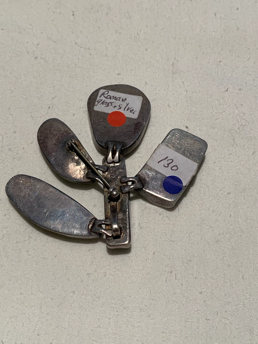 Roman Glass & Silver Brooch - photo 2