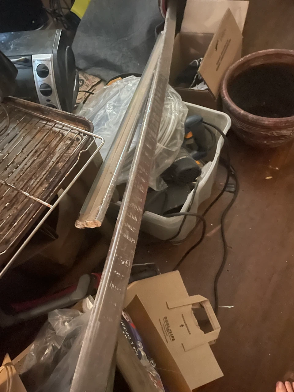 Free renovation materials not used. And couch - photo 5