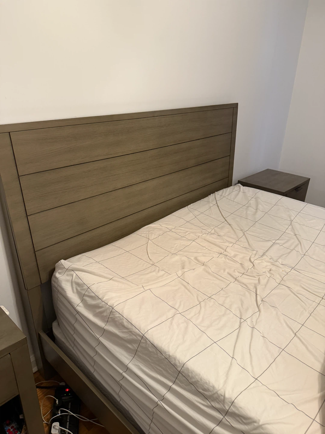 Macys tribeca Bed Frame (Queen) with 2 night stands - photo 2