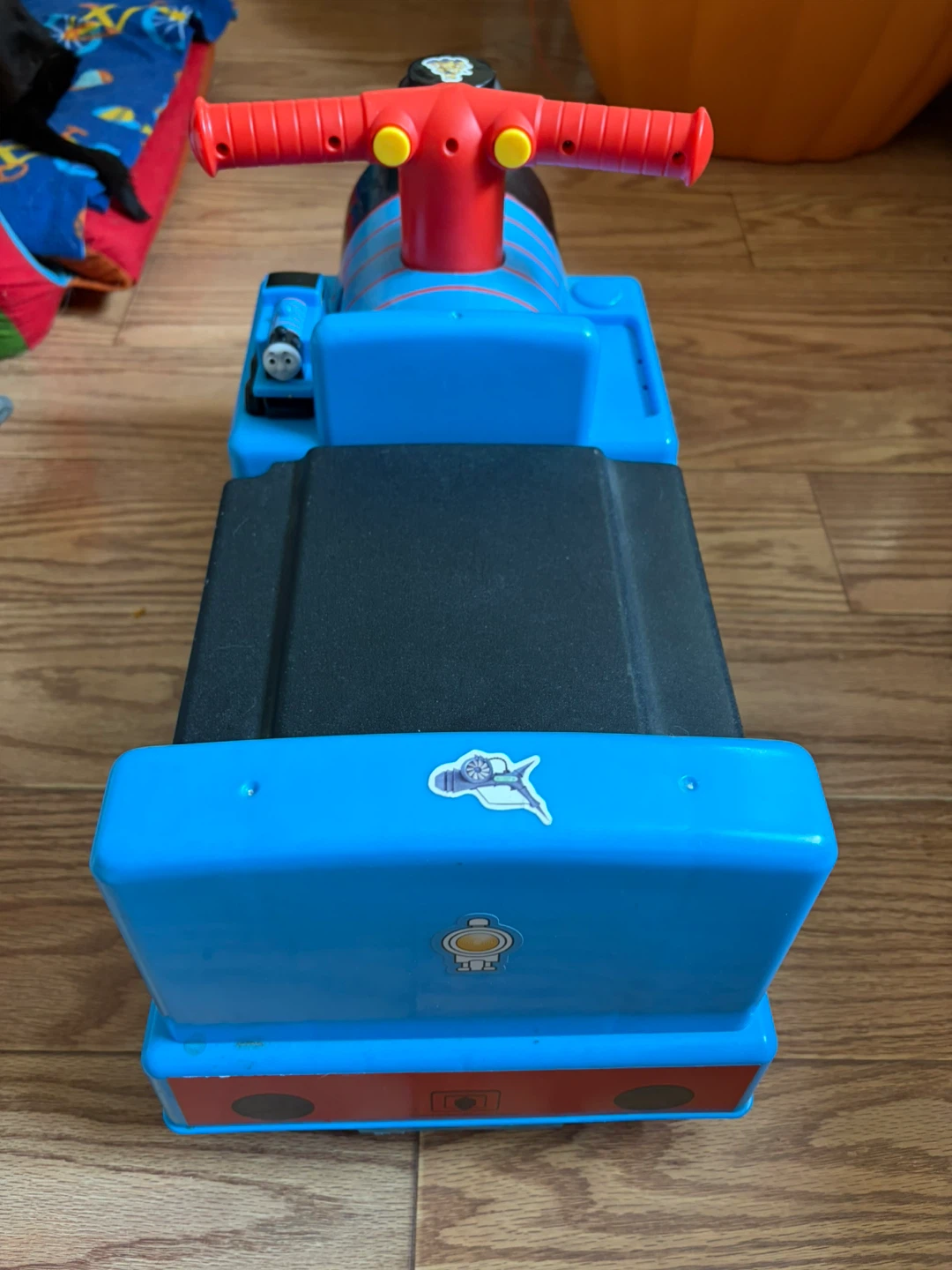 Thomas the Train Ride-On Toy - photo 3