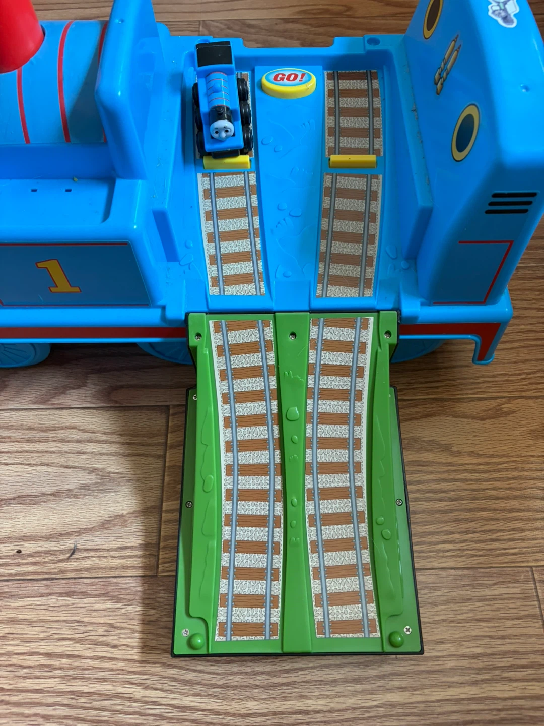 Thomas the Train Ride-On Toy - photo 4
