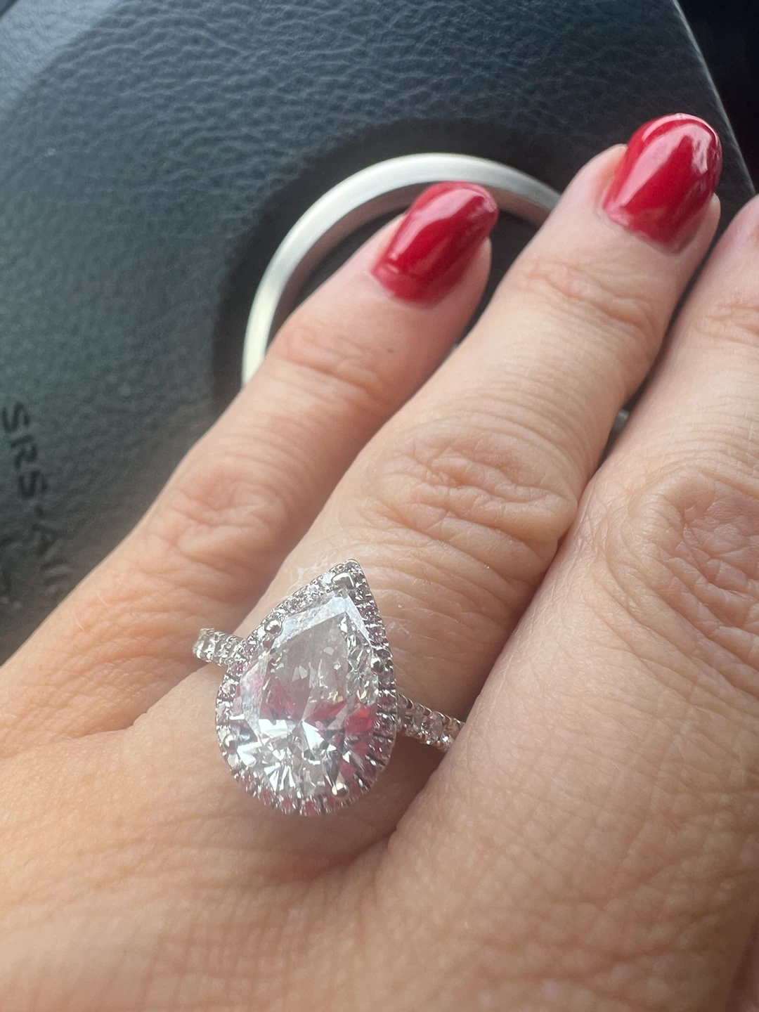 10K Pear Cut Engagement Ring - photo 2