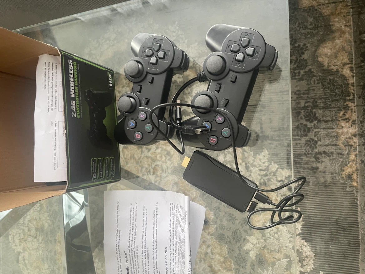 2.4G Wireless Controller Gamepad and 4K UHD Game Stick - photo 3