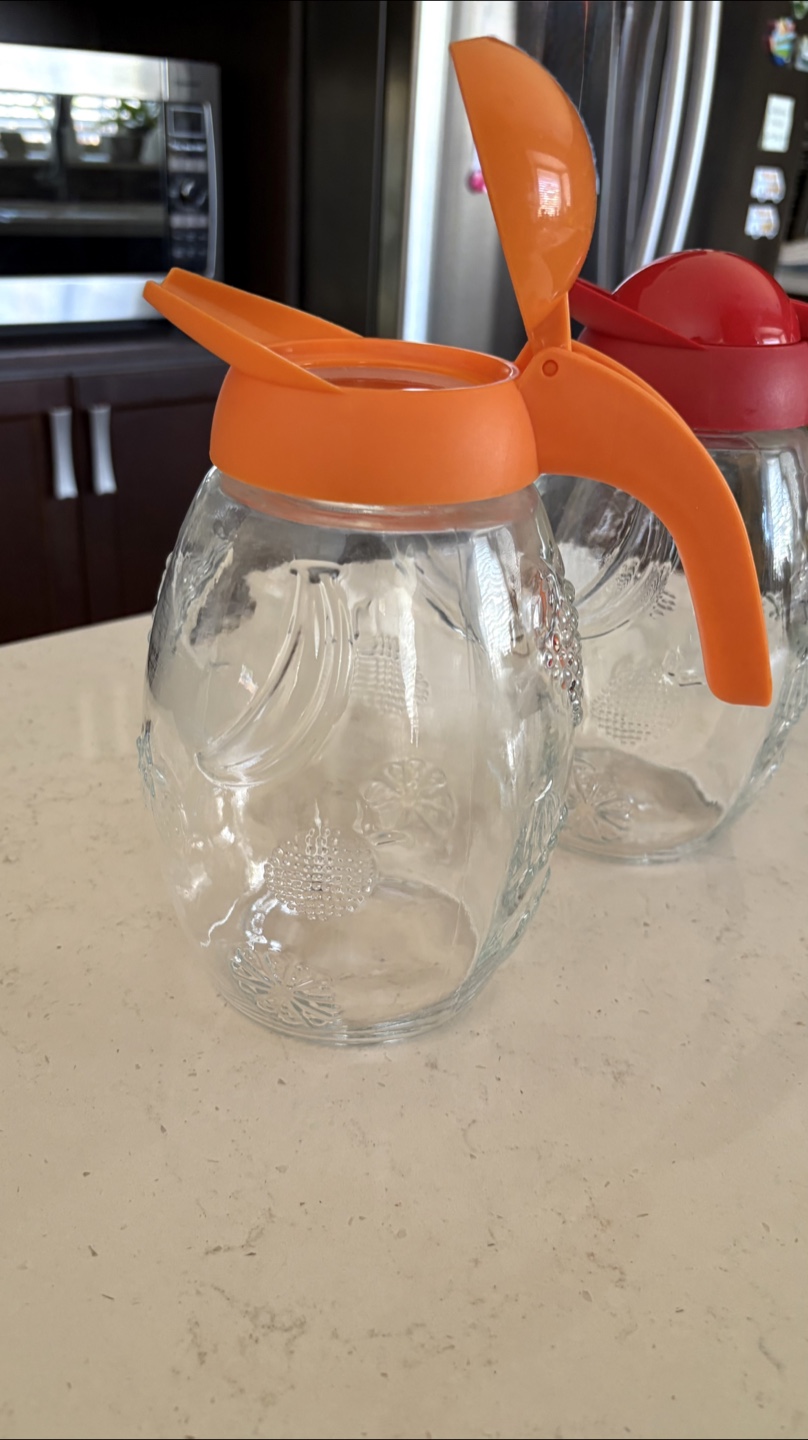 Set of 2 Vintage Heavy Glass  Pitchers  - New - photo 2