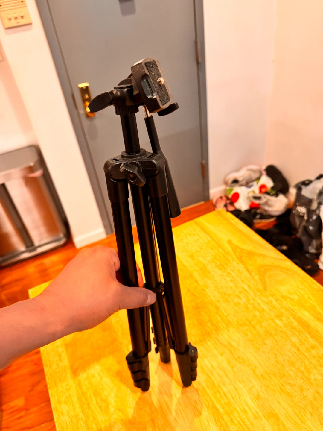 Black Tripod for Camera - photo 2