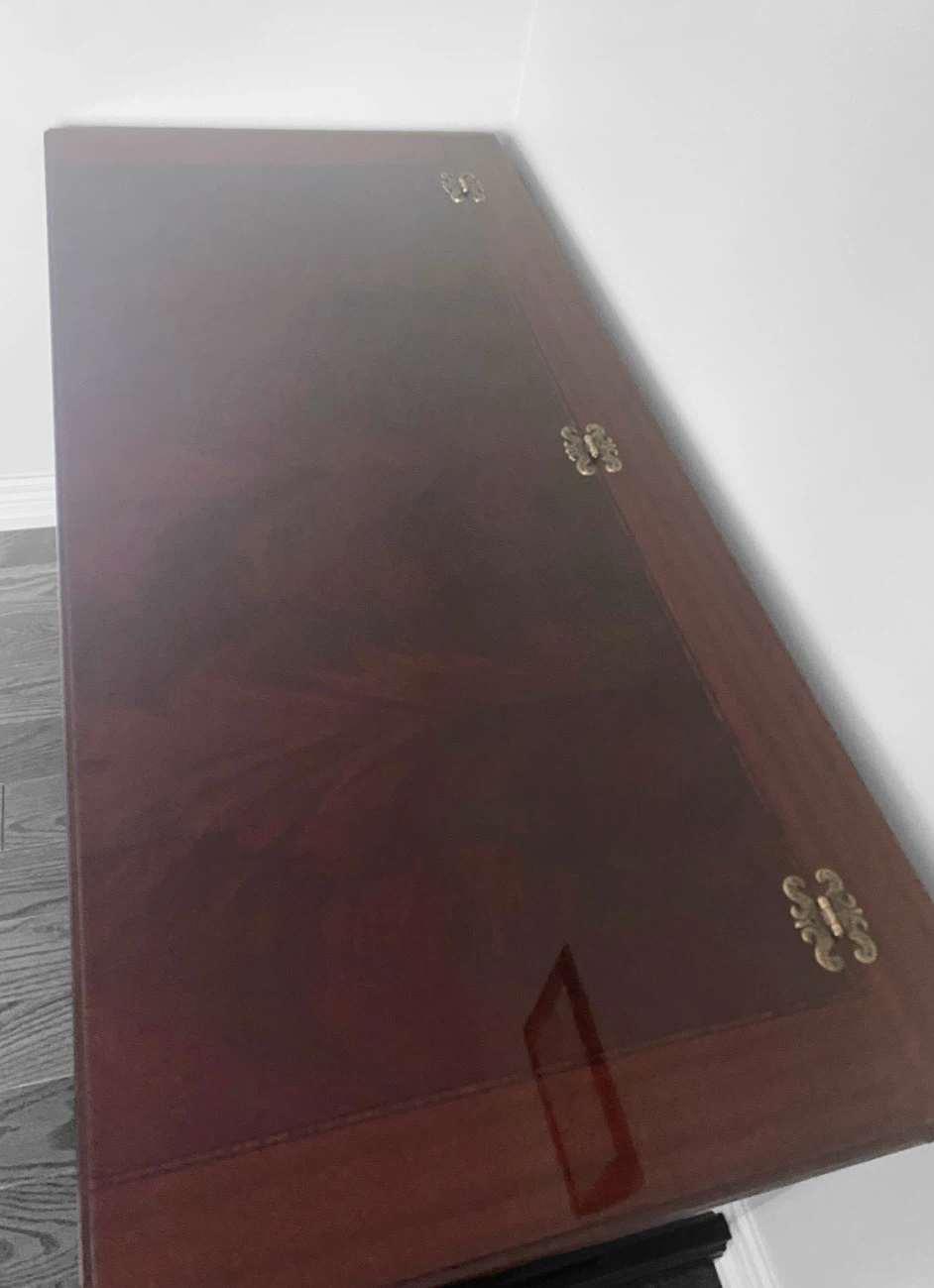 Traditional Mahogany Wooden Cedar Chest - photo 4