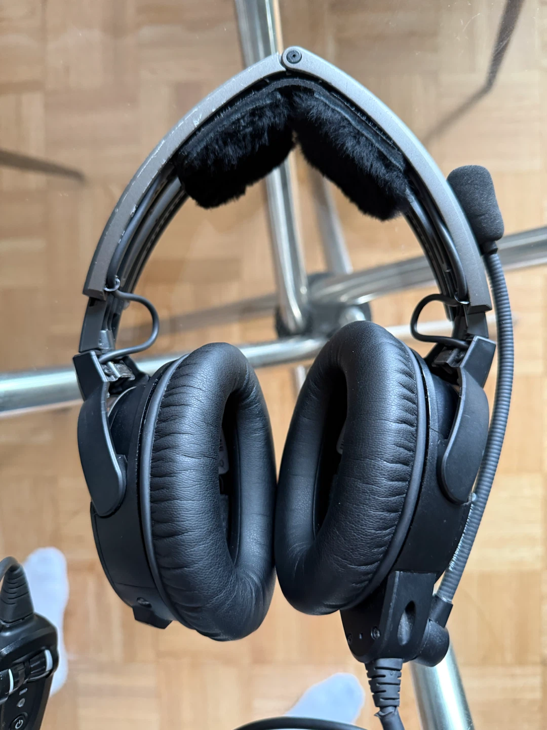 Bose A20 Aviation Headset – U-174/U Helicopter Plug