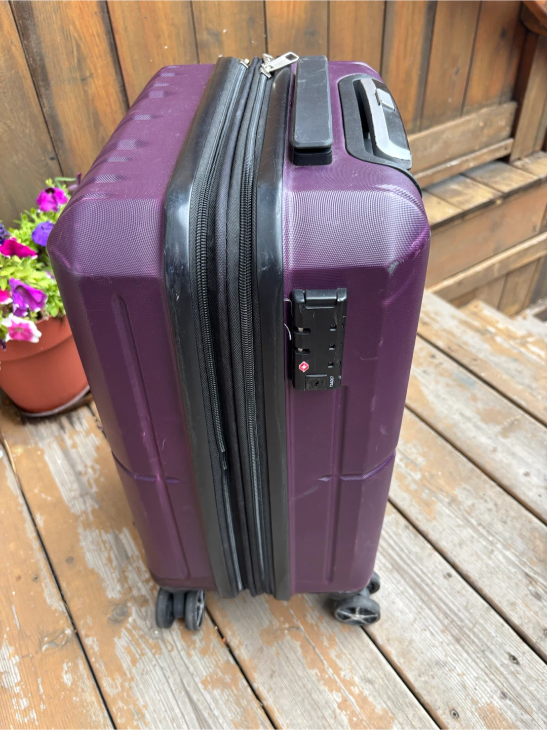 Bugatti Purple Hardshell Spinner Suitcase - photo 3