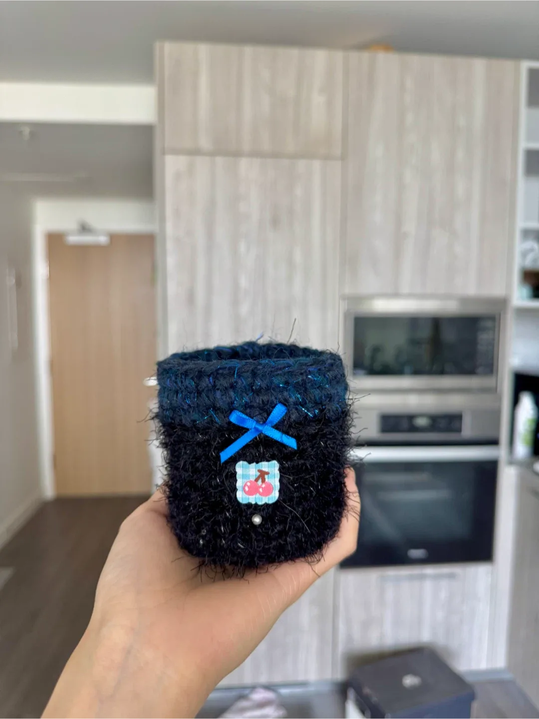 Moving sale- handmade crochet pen holder - photo 5
