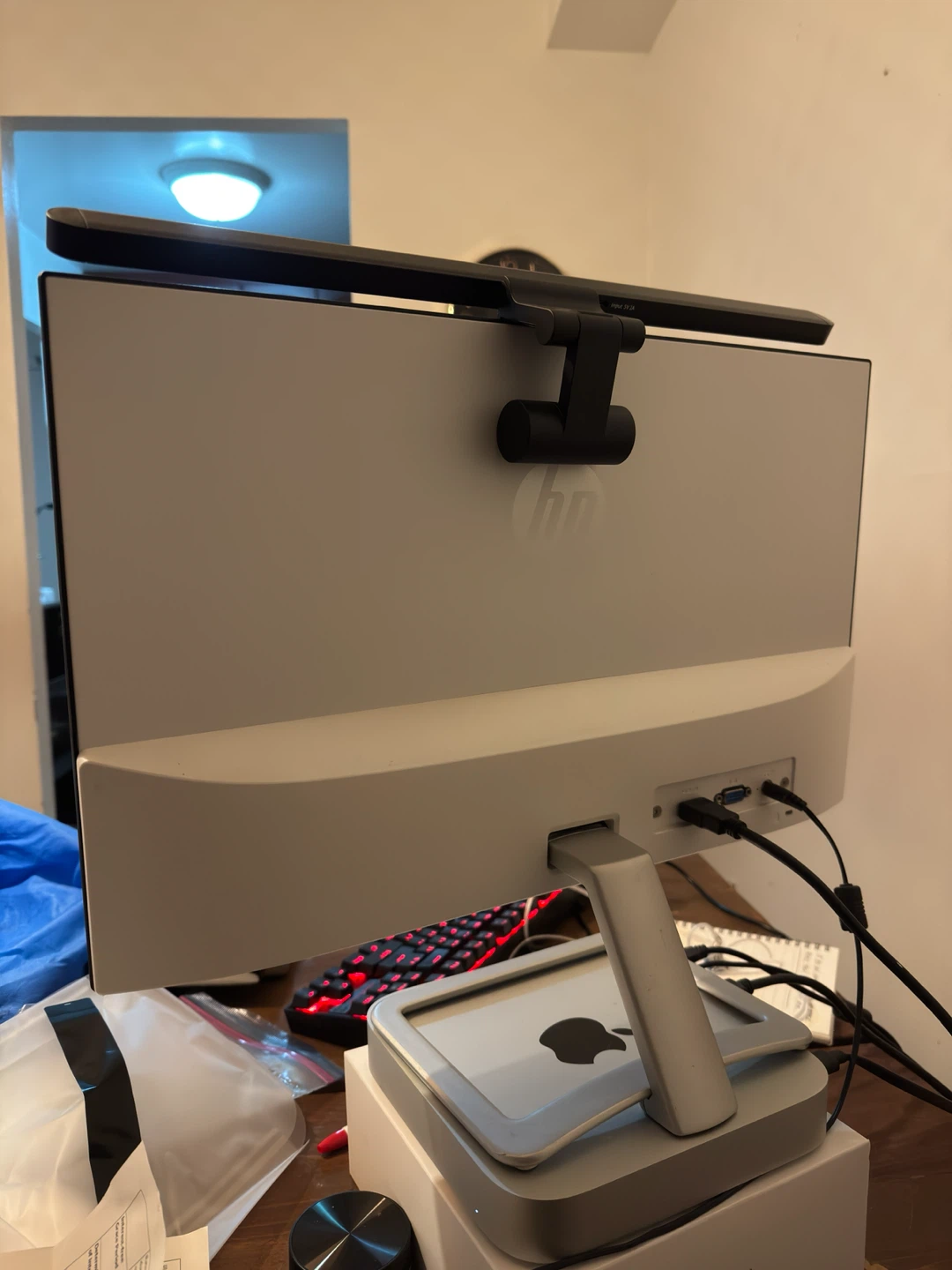HP 22f Computer Monitor with LED Light Bar