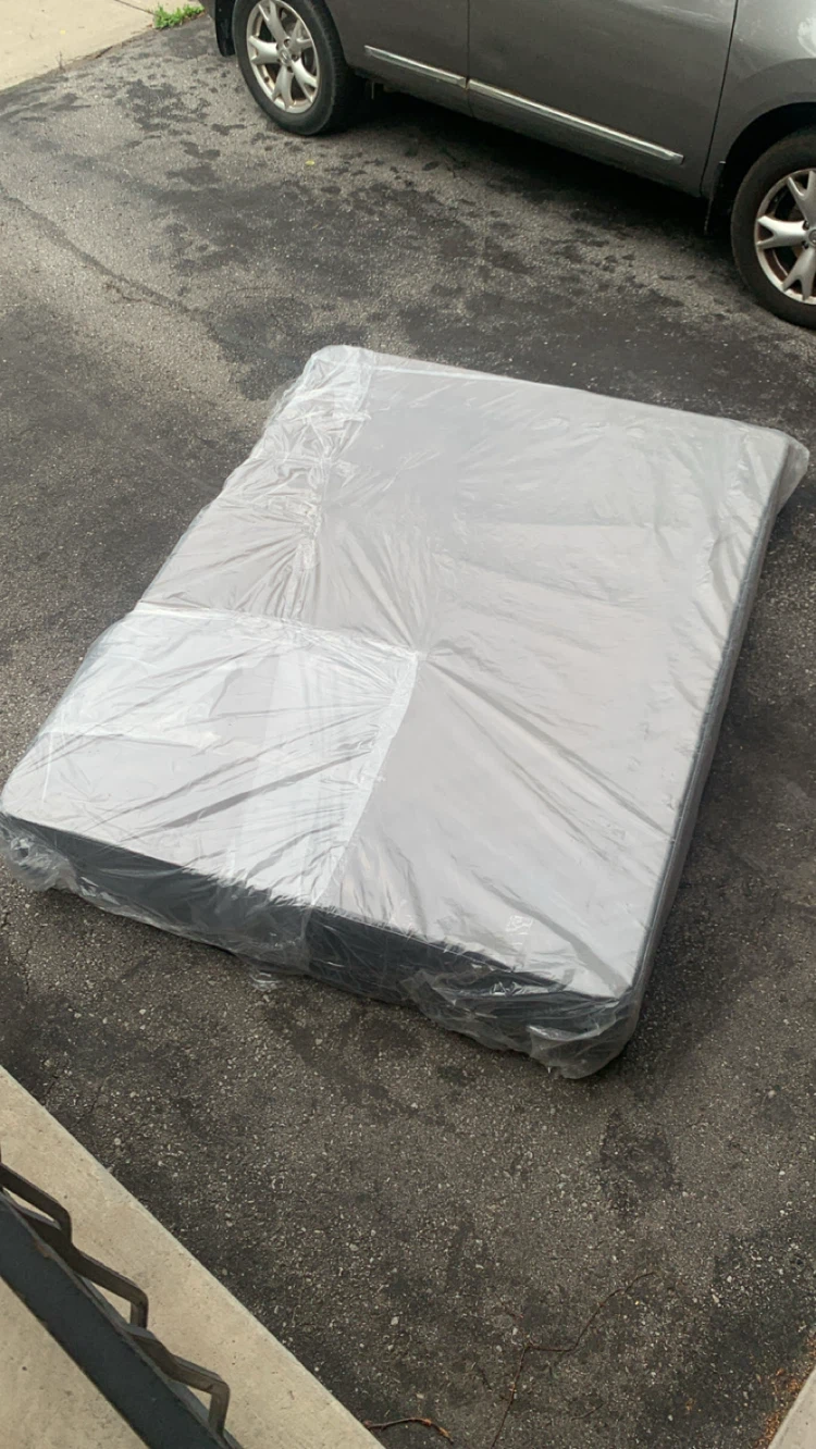 Queen Size Bed - photo 3